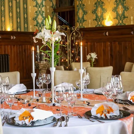 & Restaurant 