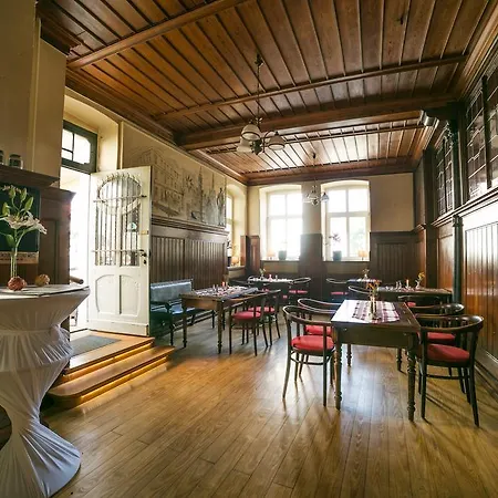 & Restaurant 