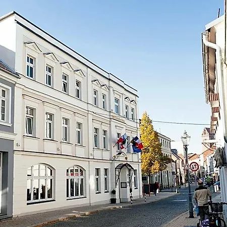 & Restaurant 