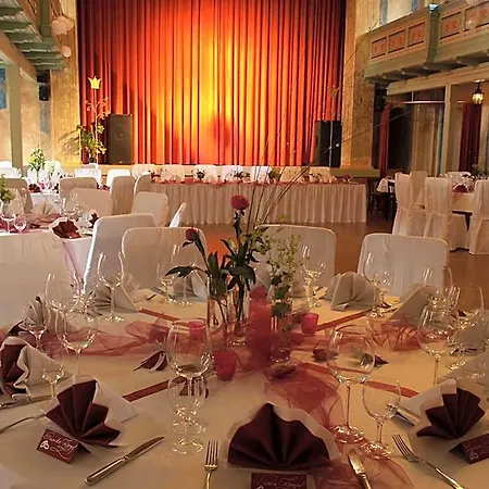 & Restaurant 