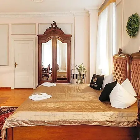 & Restaurant 