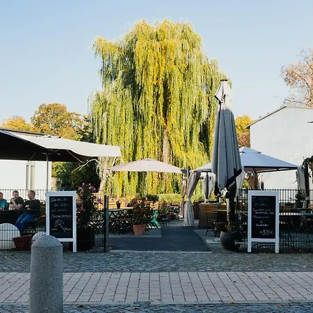 & Restaurant 