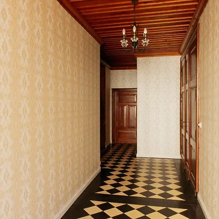 & Restaurant 