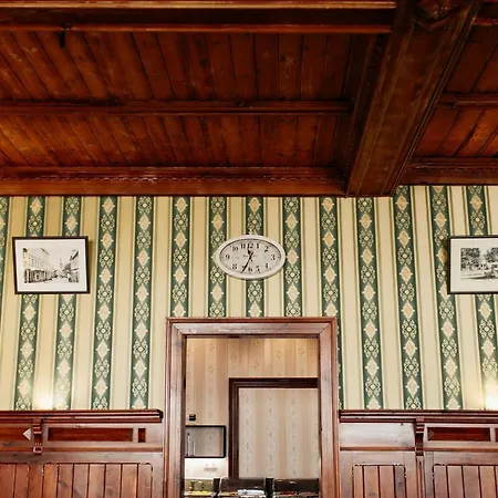 & Restaurant 